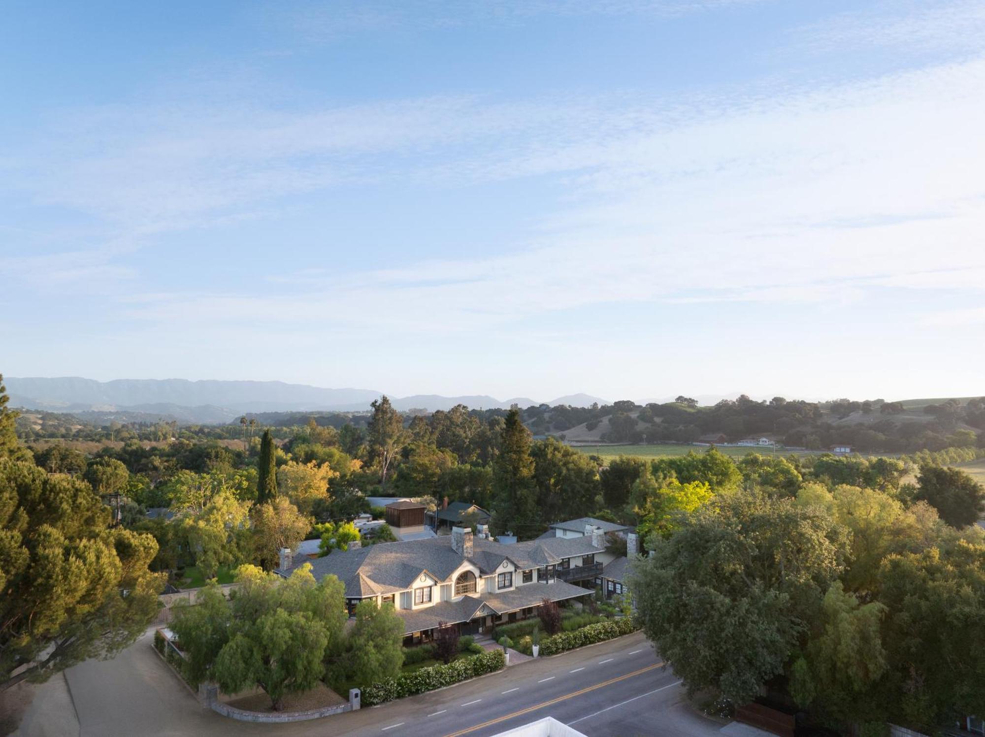 The Ballard Inn, A Kirkwood Collection Hotel Esterno foto