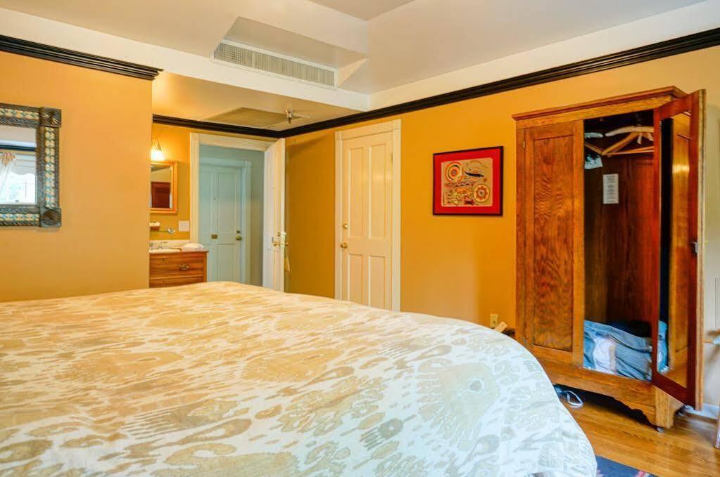The Ballard Inn, A Kirkwood Collection Hotel Esterno foto